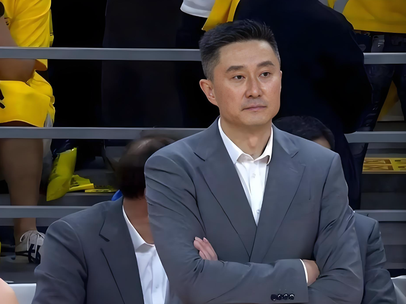 世界杯手机直播-广东队输上海40分！留下了4个疑惑，让球迷有点看不懂