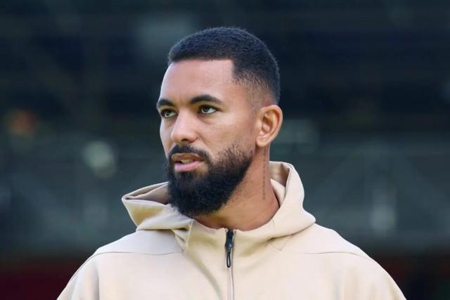 世界杯直播app-维拉有意签回旧将道格拉斯·路易斯