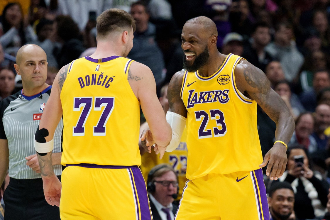 世界杯高清赛事-东契奇致敬偶像：能够成为詹姆斯职业生涯的一部分！太不可思议！