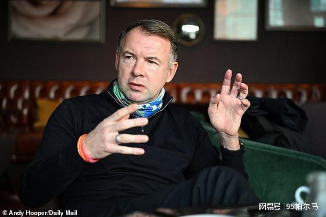 英超流星还是励志典范，27岁踢英超处子赛季拿银靴，50岁对抗病魔