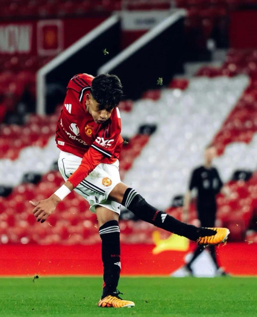 世界杯官网下载-卡里克谈英超的定位球：我觉得这太过分了；天空体育：沃尔特马德因感染病毒身体不适，出战曼联存疑