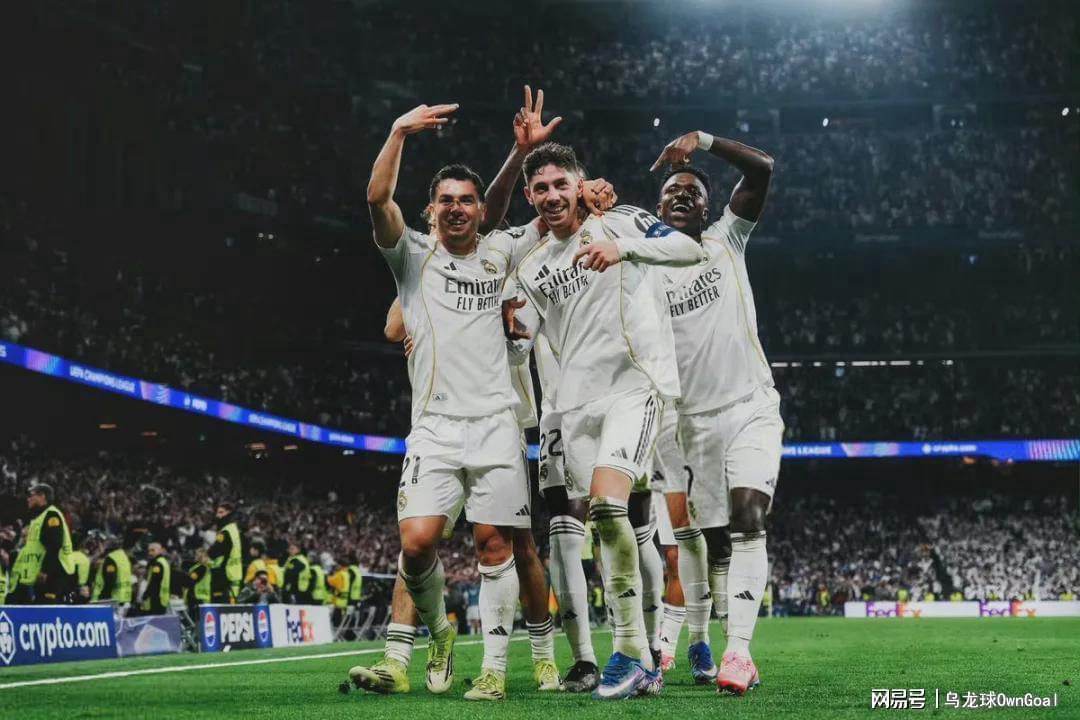 世界杯高清赛事-欧冠疯狂夜！完爆世界第一联赛！英超众强崩盘输球，1人追平梅西