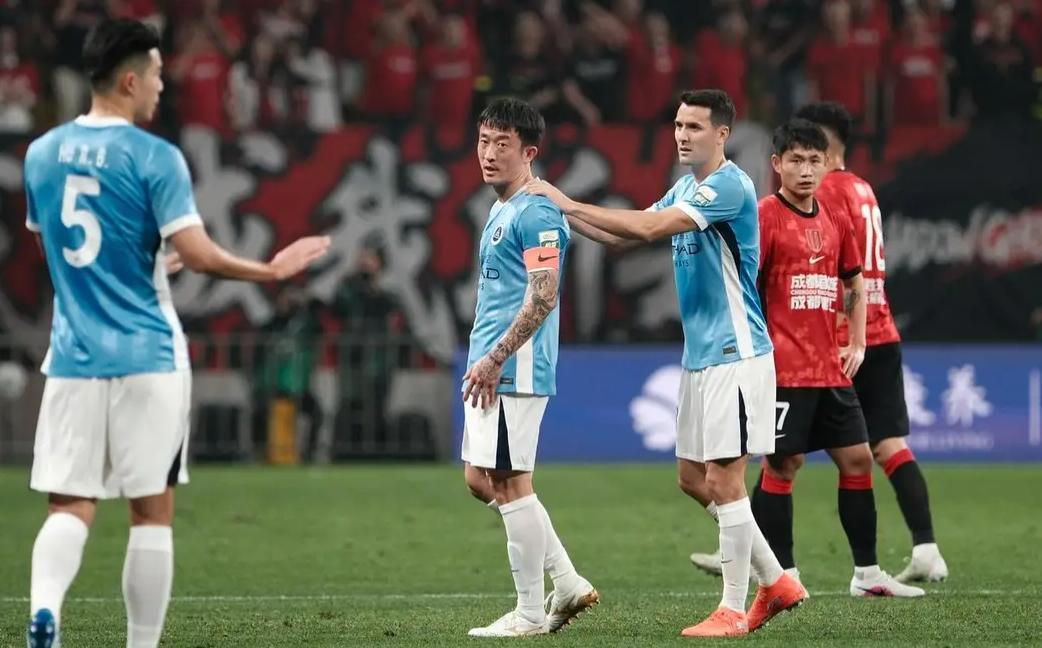 跌出“跑男”榜前3！周定洋来到深圳跑不动了，全场隐身惹争议