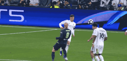 世界杯高清赛事-3-0！欧冠上演夺冠大热门恩怨对决：队长半场戴帽 13.1亿豪门完败