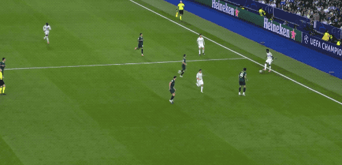 世界杯高清赛事-3-0！欧冠上演夺冠大热门恩怨对决：队长半场戴帽 13.1亿豪门完败