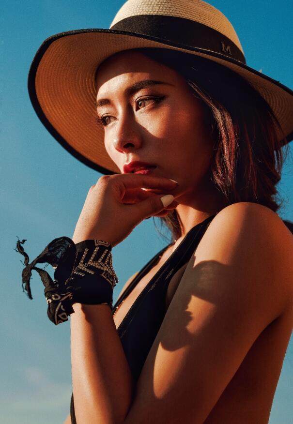 世界杯官网下载-【早报】白岩松vs陈戌源：《白问》真的白问了吗？