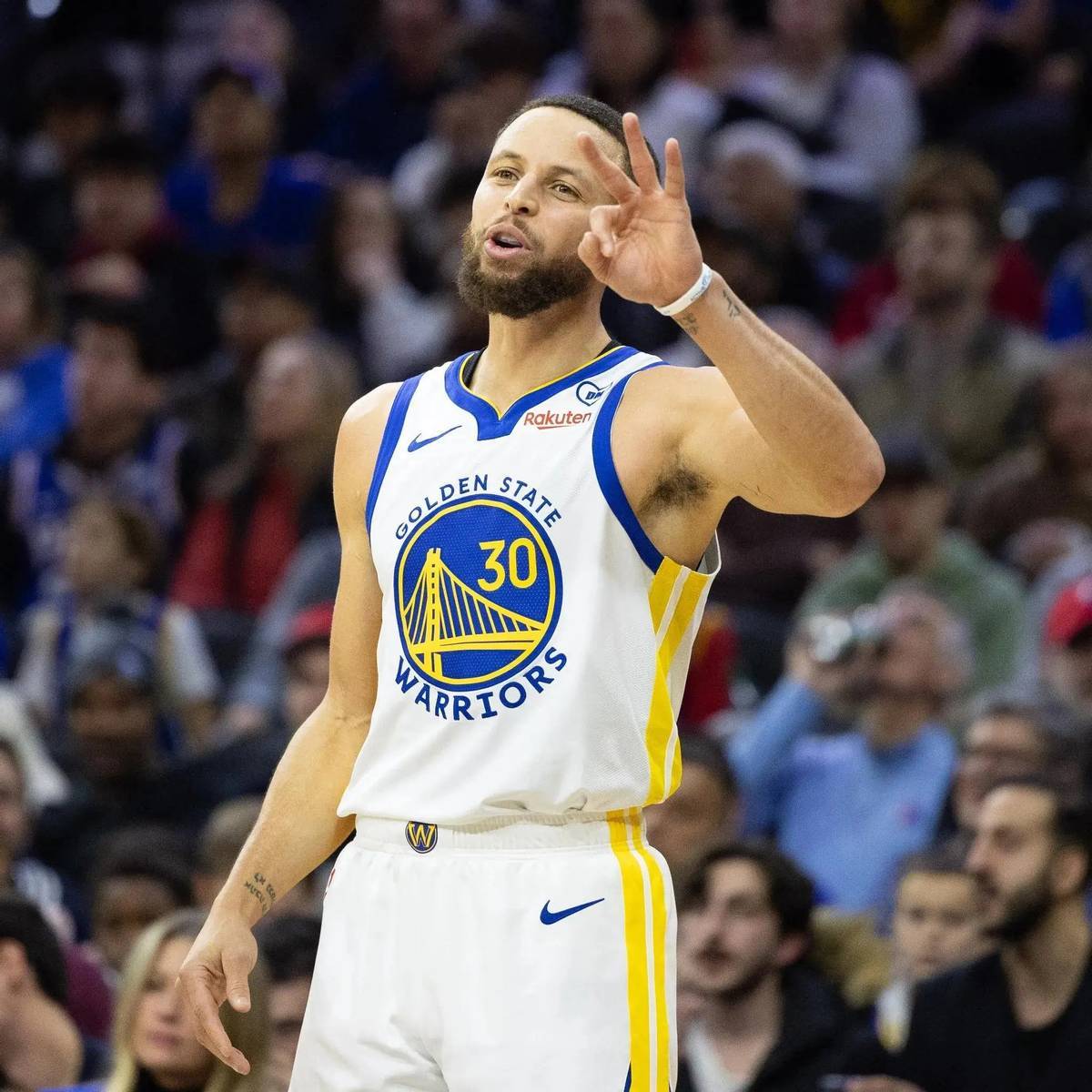 世界杯直播app-伤病不断！库里17个赛季仅得26493分，他的职业生涯还能拿3万分吗